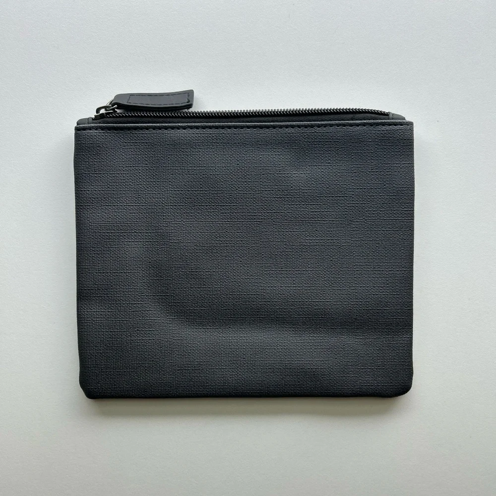TUMI gray travel makeup accessories zipper bag